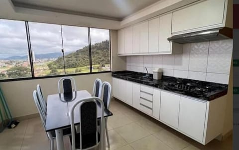 Executive Apartment, 2 Double Beds, City View | Private kitchen