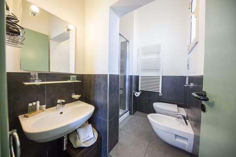 Double Room, Private Bathroom | Bathroom | Shower, rainfall showerhead, free toiletries, hair dryer