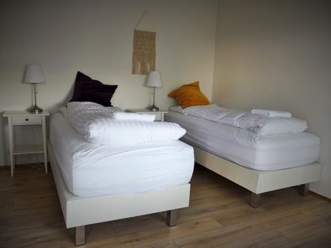 Double Room | Desk, rollaway beds, free WiFi, bed sheets