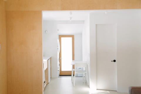 Signature Cabin, 2 Queen Beds, Private Yard (C6) | Soundproofing, free WiFi, bed sheets