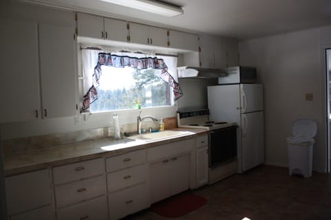 Plenty of space to store, prep, and prepare your meals.