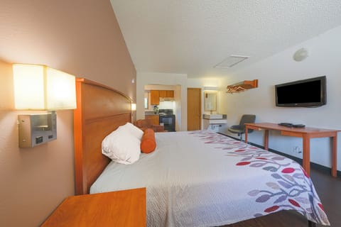 Premium Room, 1 King Bed, Kitchenette | Desk, iron/ironing board, free WiFi, bed sheets