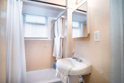 House (2 Bedrooms) | Bathroom | Hair dryer, towels