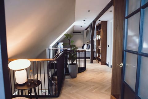 Minibar, in-room safe, soundproofing, free WiFi