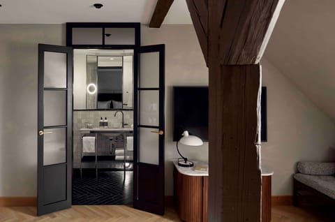 Superior Plus King | Minibar, in-room safe, soundproofing, free WiFi