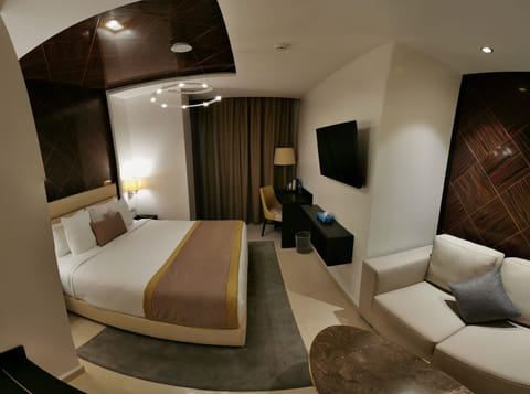 Deluxe Double Room | Premium bedding, Select Comfort beds, minibar, in-room safe