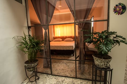 Standard Double Room, 1 King Bed, Private Bathroom | Free WiFi, bed sheets