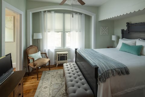 Sandra Kay | 1 bedroom, individually decorated, individually furnished