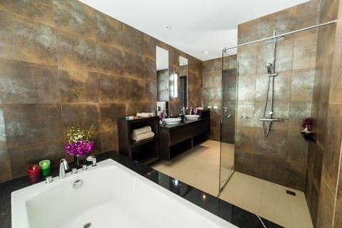 5-Bedroom Villa with Private Pool | Bathroom | Deep soaking tub, rainfall showerhead, towels, soap
