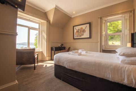 Deluxe Double Room, Sea View | Iron/ironing board, free WiFi, bed sheets