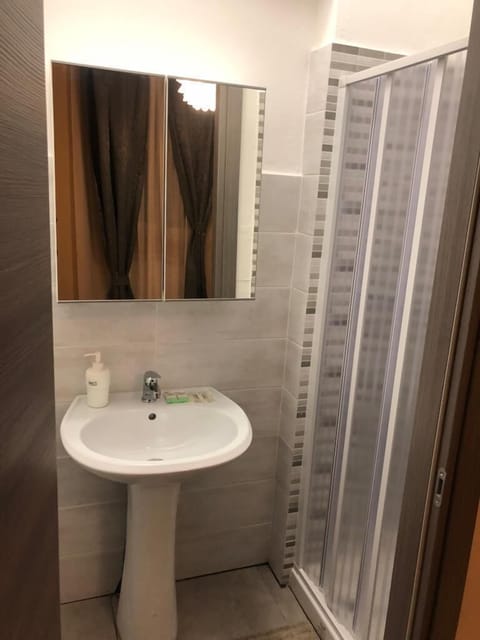 Blackout drapes, free WiFi, bed sheets, wheelchair access