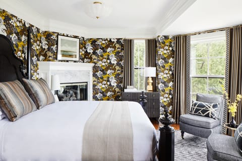 Suite, 1 Queen Bed, Partial Ocean View (Garden Suite) | Premium bedding, pillowtop beds, individually decorated