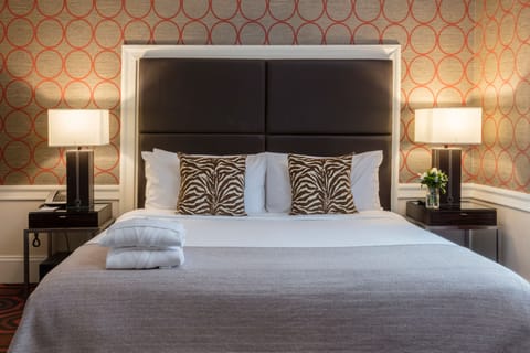 Premium bedding, in-room safe, individually decorated