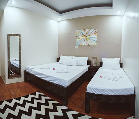 Deluxe Triple Room | In-room safe, soundproofing, rollaway beds, free WiFi