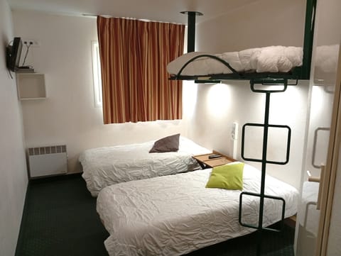 Desk, iron/ironing board, free cribs/infant beds, free WiFi