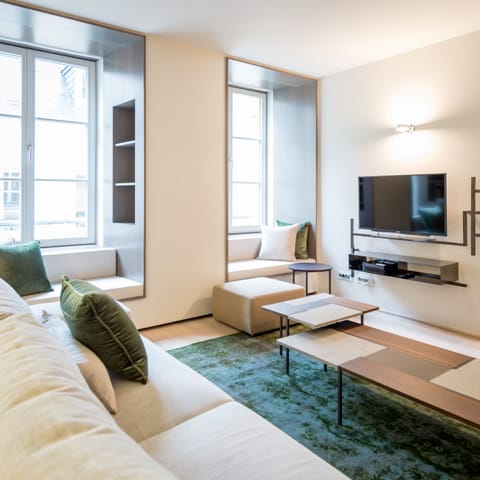 Apartment | Living area | Flat-screen TV