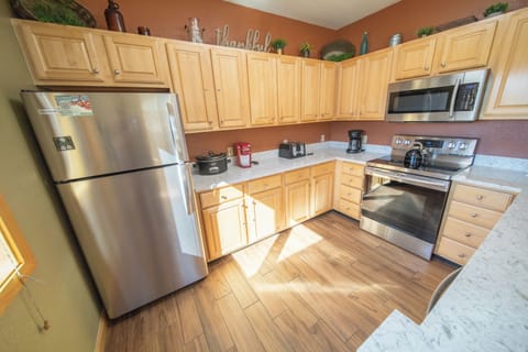 Large, fully equipped kitchen