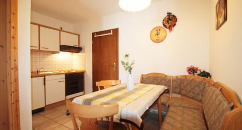 Apartment, 1 Bedroom (6 Kehlstein) | Private kitchen | Full-size fridge, microwave, oven, stovetop