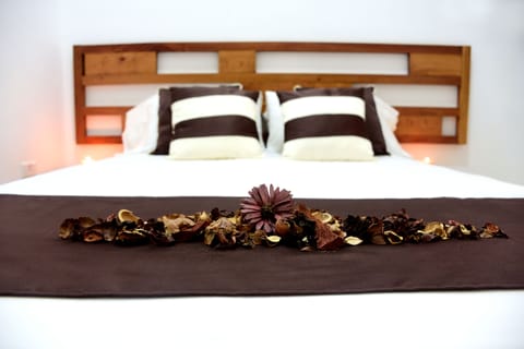 Standard Double Room, City View | Bed sheets