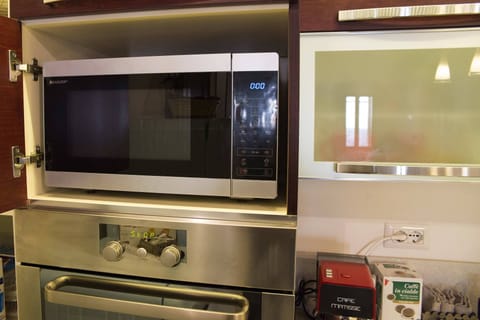 Microwave oven