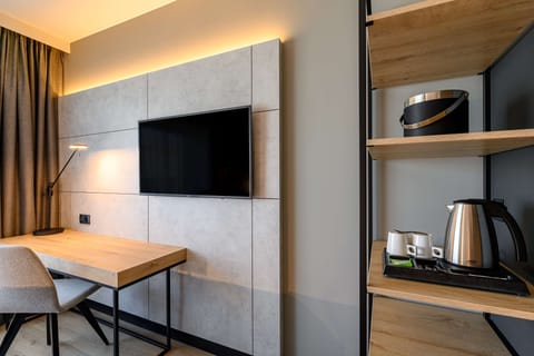 In-room safe, desk, laptop workspace, blackout drapes