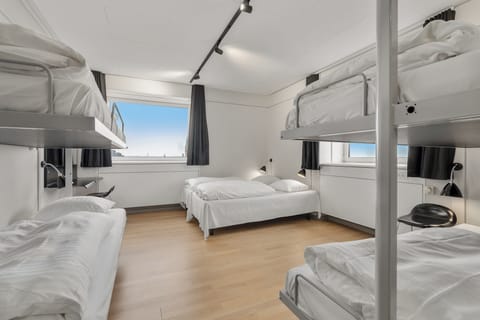 Economy Room | Individually decorated, individually furnished, desk, free WiFi