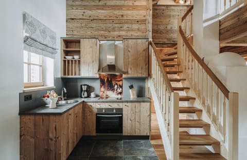 Comfort Chalet, 2 Bedrooms, Terrace, Mountain View (S`KOMMODÈ) | Premium bedding, pillowtop beds, minibar, in-room safe