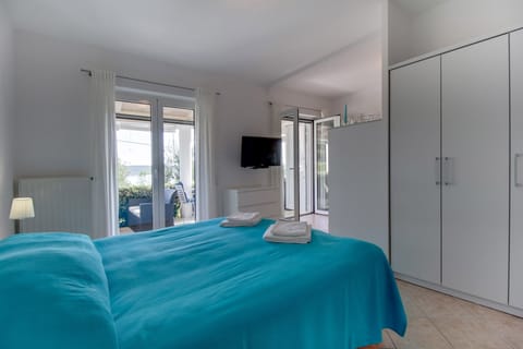 Apartment Del Sole Rechts | In-room safe, iron/ironing board, free cribs/infant beds, free WiFi