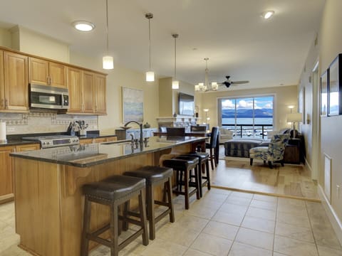 Condo 232 - Main Living Space