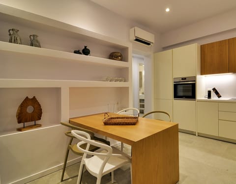 Apartment, 3 Bedrooms, Terrace | Private kitchen | Full-size fridge, oven, stovetop, dishwasher