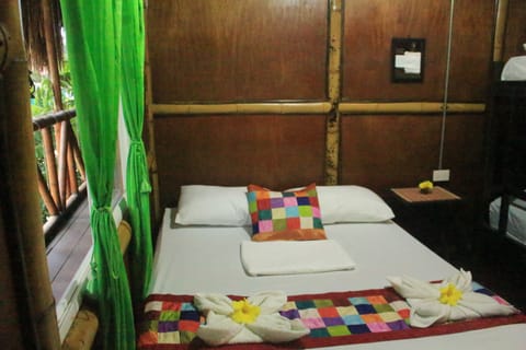 Double Room/Shared Bathroom | Free WiFi