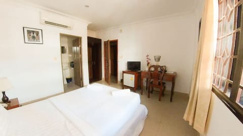 Superior Queen Room with Balcony Lanai | 1 bedroom, Egyptian cotton sheets, premium bedding