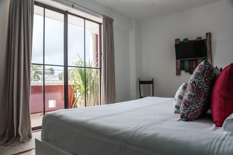 Deluxe Room, 1 King Bed | Down comforters, blackout drapes, iron/ironing board, free WiFi