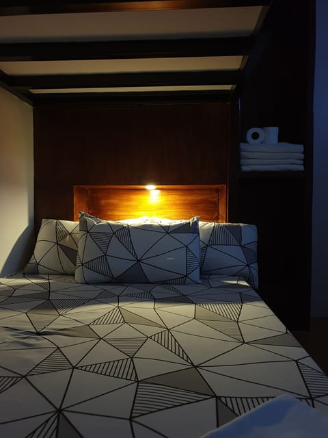 Deluxe Quadruple Room | Iron/ironing board, free WiFi, bed sheets