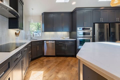 Lake Travis Escape - Walker Luxury Vacation Rentals