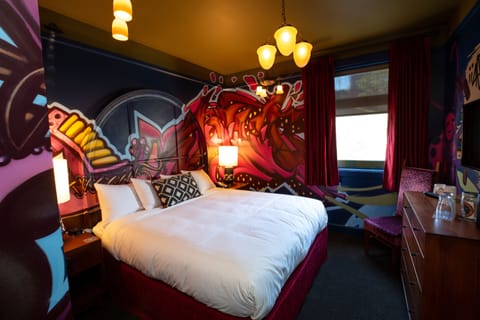 King Annex | In-room safe, iron/ironing board, free WiFi, bed sheets