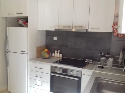 Refurbished kitchen with all the necessary appliances
