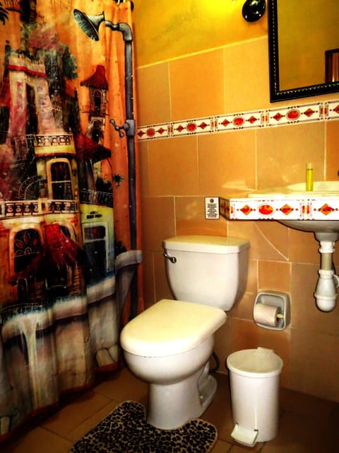 Basic Room, 2 Bedrooms | Bathroom | Shower, rainfall showerhead, free toiletries, hair dryer