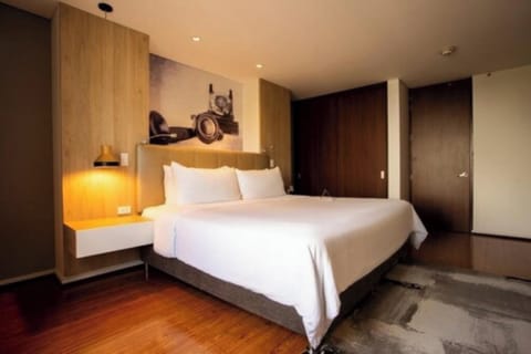 Deluxe Suite, Multiple Beds | Premium bedding, down comforters, minibar, in-room safe