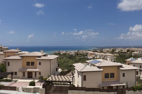 Premium Apartment, 2 Bedrooms, Pool Access | Beach/ocean view