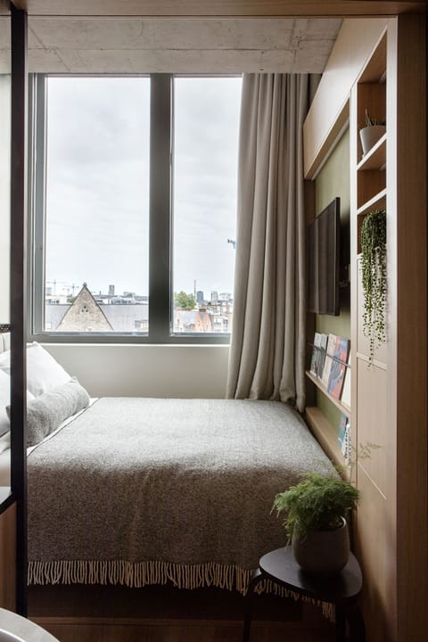 Cosy Nest | In-room safe, blackout drapes, soundproofing, free WiFi