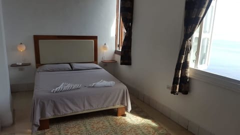 Comfort Double Room, Ocean View | Bed sheets
