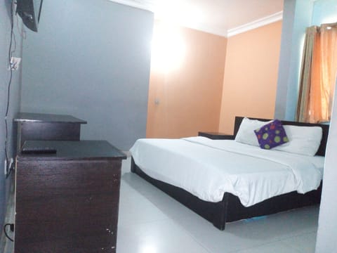 Deluxe Room (Super) | Desk, laptop workspace, free WiFi, bed sheets