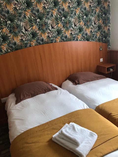Comfort Twin Room | Desk, soundproofing, free WiFi, bed sheets