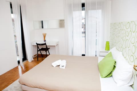 Rollaway beds, free WiFi, bed sheets