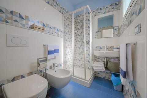 Double Room, Terrace, Sea View | Bathroom | Shower, free toiletries, hair dryer, slippers