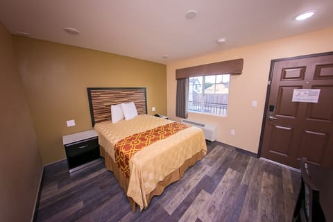 Standard Single Room | Pillowtop beds, desk, laptop workspace, free WiFi