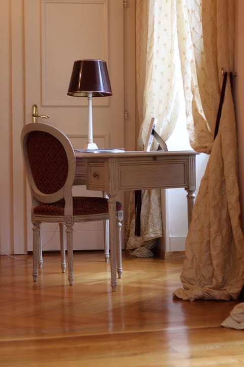 Suite, Partial Lake View | Premium bedding, desk, blackout drapes, free WiFi