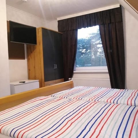 Standard Double Room, Garden View | Premium bedding, individually furnished, desk, laptop workspace