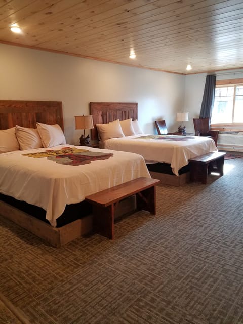 Deluxe Room, 2 Queen Beds, Mountain View | Premium bedding, pillowtop beds, individually decorated